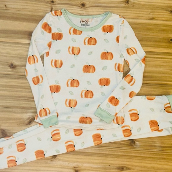 Jessica Simpson Pumpkin Pajama Set Girls size 8 - Picture 4 of 12